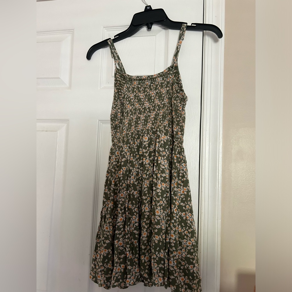 Cute boutique green flower dress